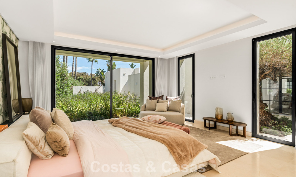 Modernistische, gelijkvloerse luxevilla te koop op een steenworp van het strand ten oosten van Marbella centrum 786789