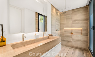 Modernistische, gelijkvloerse luxevilla te koop op een steenworp van het strand ten oosten van Marbella centrum 786790 