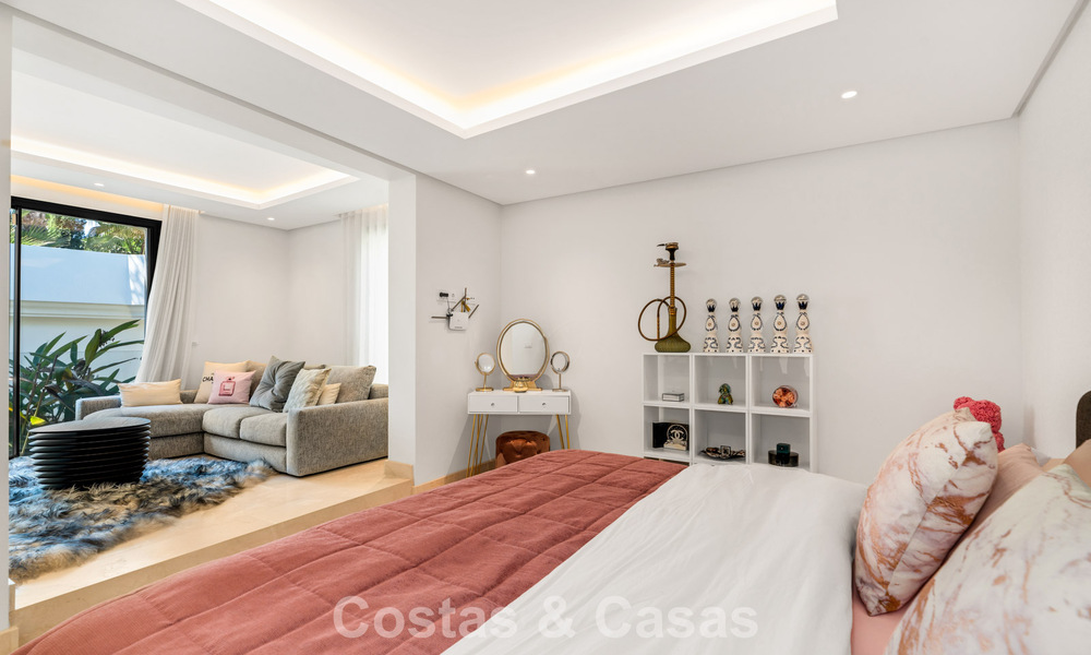 Modernistische, gelijkvloerse luxevilla te koop op een steenworp van het strand ten oosten van Marbella centrum 786791