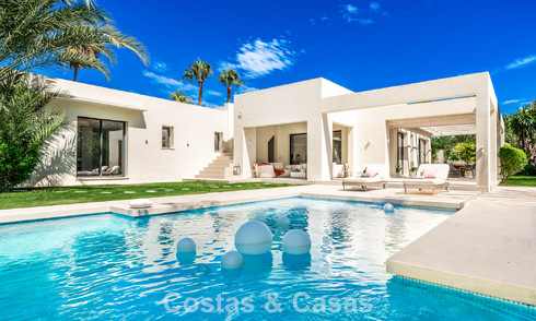 Modernistische, gelijkvloerse luxevilla te koop op een steenworp van het strand ten oosten van Marbella centrum 786798