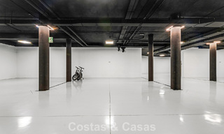 Prestigieus appartement met zeezicht te koop, eerstelijnsstrand op de New Golden Mile tussen Marbella en Estepona 786941 