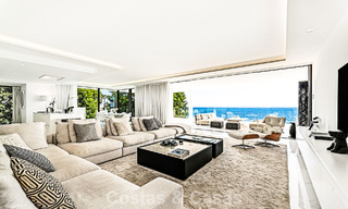 Prestigieus appartement met zeezicht te koop, eerstelijnsstrand op de New Golden Mile tussen Marbella en Estepona 786948 