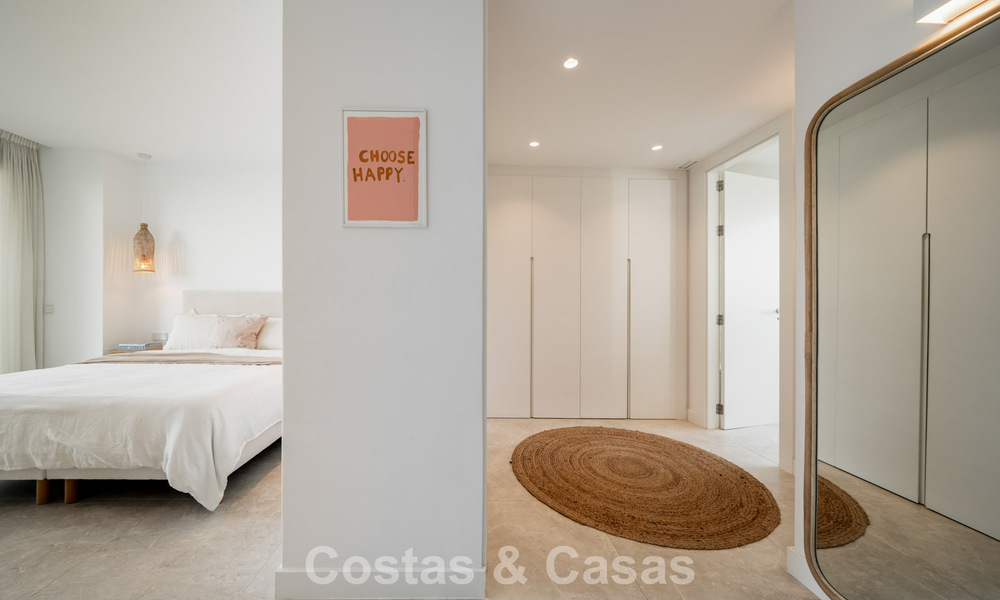 Instapklaar, modern, ruim 4-slaapkamer appartement te koop met ruime privétuin in luxe resort ten oosten van Marbella centrum 787077