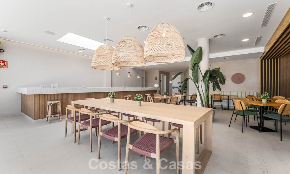 Instapklaar, modern, ruim 4-slaapkamer appartement te koop met ruime privétuin in luxe resort ten oosten van Marbella centrum 797846