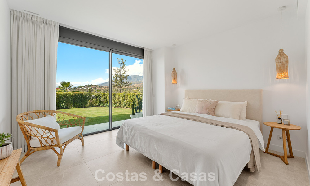 Instapklaar, modern, ruim 4-slaapkamer appartement te koop met ruime privétuin in luxe resort ten oosten van Marbella centrum 797850
