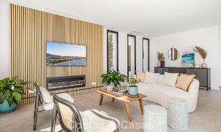 Instapklare luxevilla met contemporaine bouwstijl te koop aan de strandzijde ten oosten van Marbella centrum 787166 