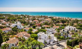 Instapklare luxevilla met contemporaine bouwstijl te koop aan de strandzijde ten oosten van Marbella centrum 787186 