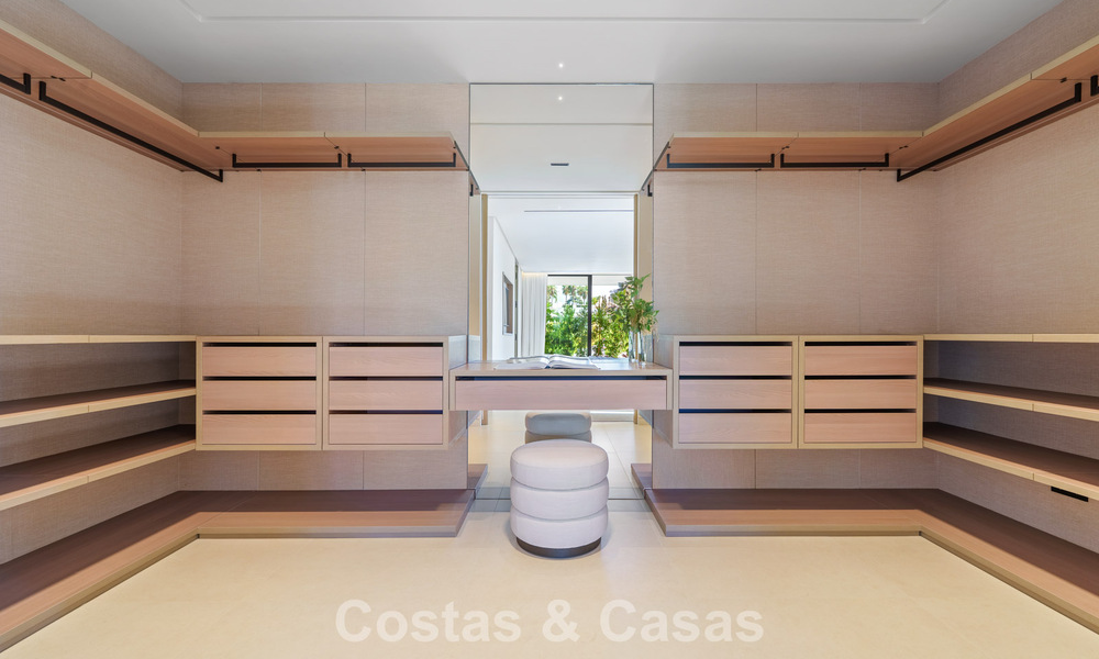 Geavanceerde luxevilla te koop in een rustige woonwijk op de Golden Mile van Marbella 787229