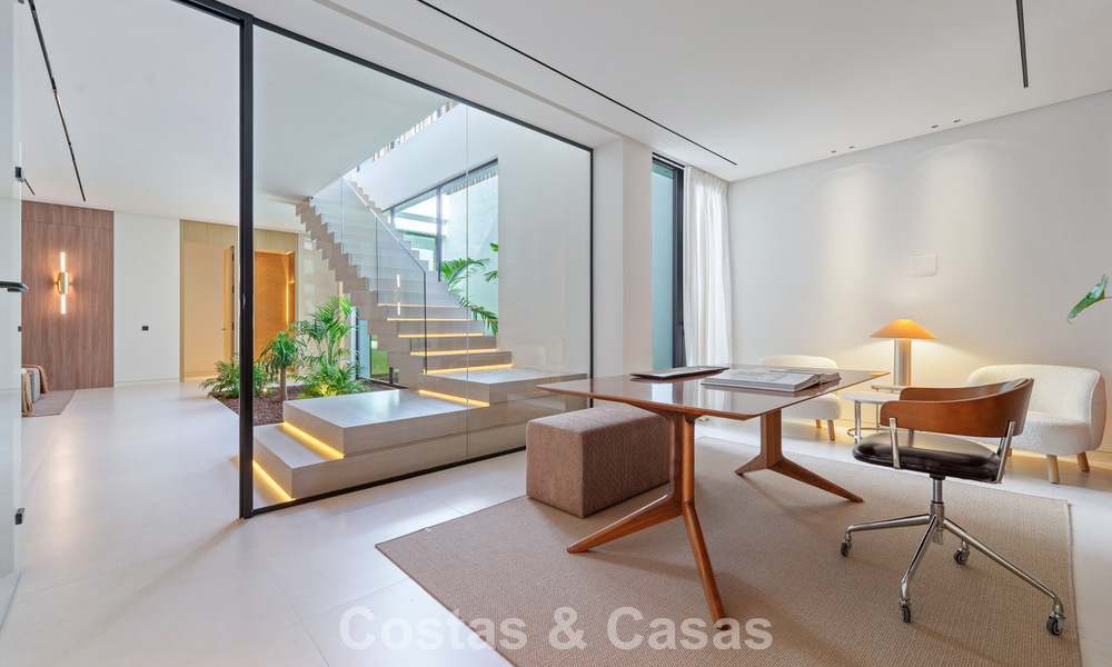 Geavanceerde luxevilla te koop in een rustige woonwijk op de Golden Mile van Marbella 787241