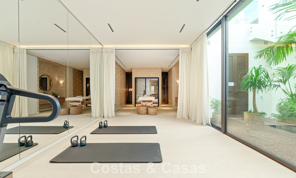 Geavanceerde luxevilla te koop in een rustige woonwijk op de Golden Mile van Marbella 787246