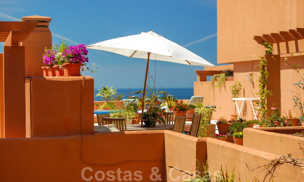 Frontline golf appartement met spectaculair zeezicht te koop in Cabopino, Marbella - Costa del Sol 31615
