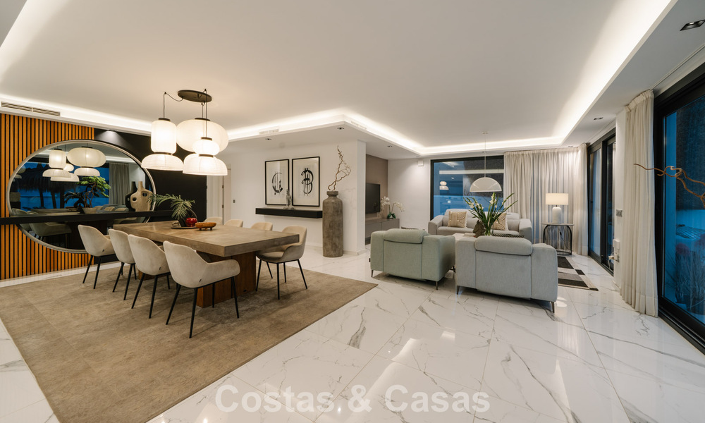 Gemoderniseerde villa te koop op loopafstand van voorzieningen en Puerto Banus, Marbella 787371