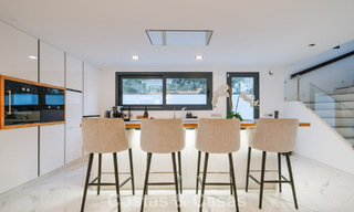 Gemoderniseerde villa te koop op loopafstand van voorzieningen en Puerto Banus, Marbella 787391 