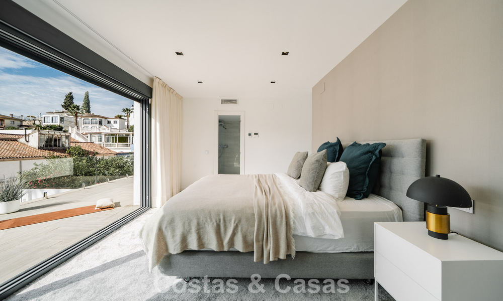 Gemoderniseerde villa te koop op loopafstand van voorzieningen en Puerto Banus, Marbella 787402