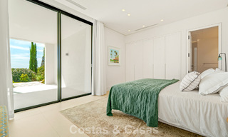 Gesofisticeerde villa met panoramisch uitzicht te koop, in een gated community in La Quinta, Marbella - Benahavis 787309 