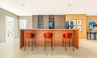 Gesofisticeerde villa met panoramisch uitzicht te koop, in een gated community in La Quinta, Marbella - Benahavis 787312 