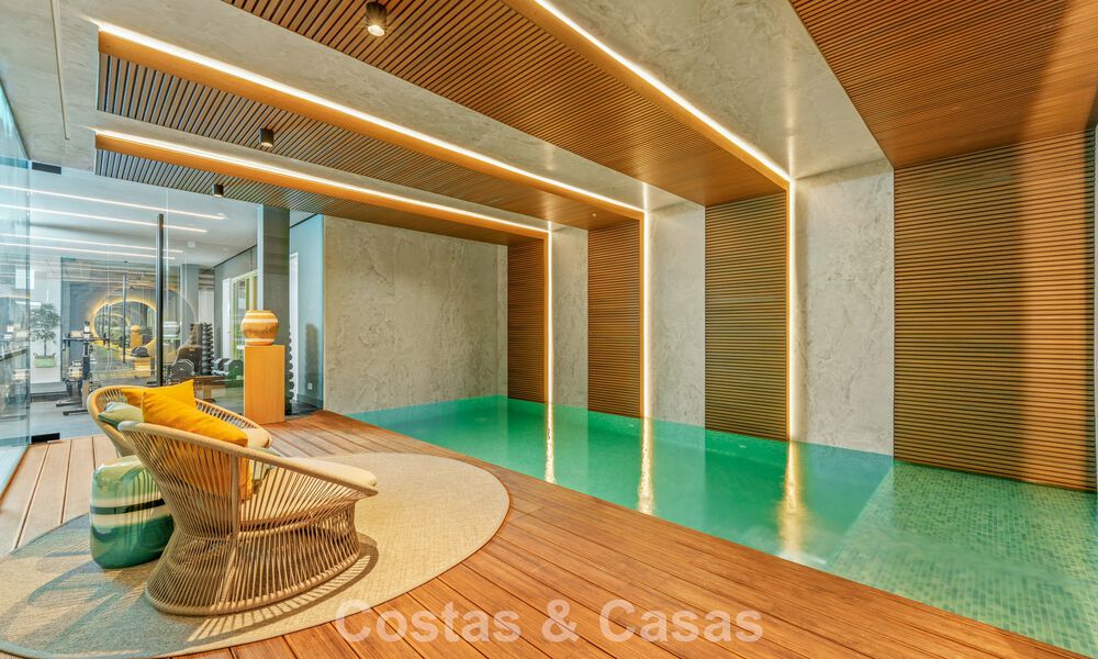 Gesofisticeerde villa met panoramisch uitzicht te koop, in een gated community in La Quinta, Marbella - Benahavis 787317