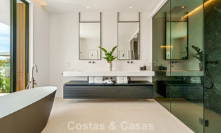 Gesofisticeerde villa met panoramisch uitzicht te koop, in een gated community in La Quinta, Marbella - Benahavis 787321 