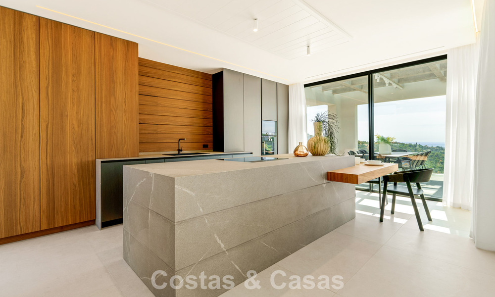 Gesofisticeerde villa met panoramisch uitzicht te koop, in een gated community in La Quinta, Marbella - Benahavis 787331