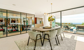 Gesofisticeerde villa met panoramisch uitzicht te koop, in een gated community in La Quinta, Marbella - Benahavis 787333 