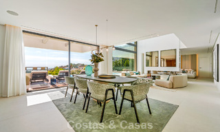 Gesofisticeerde villa met panoramisch uitzicht te koop, in een gated community in La Quinta, Marbella - Benahavis 787338 