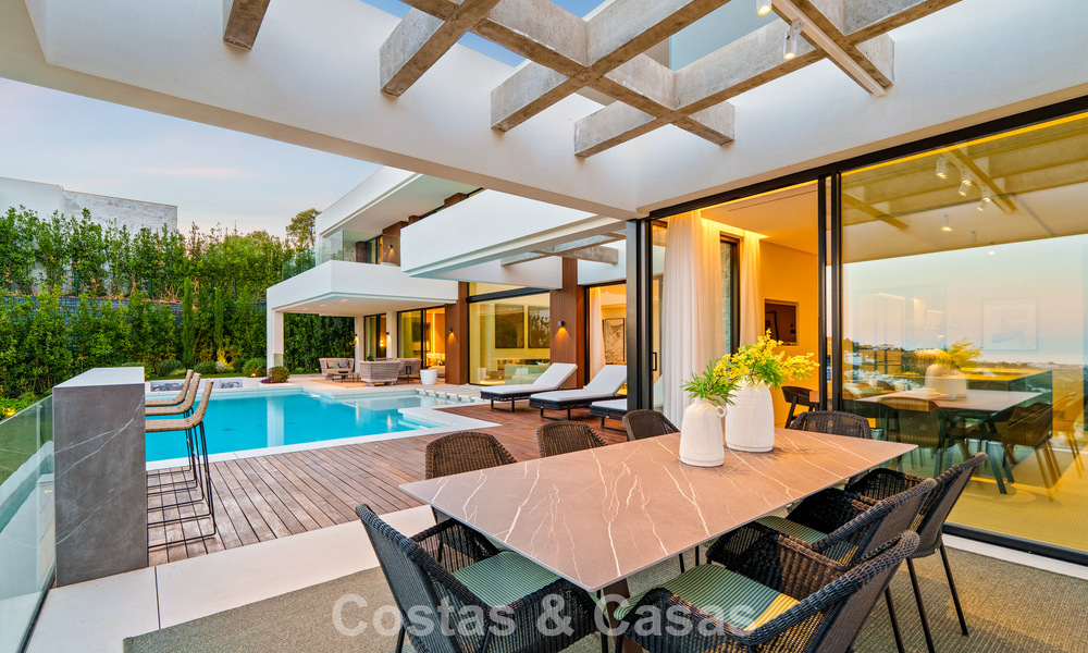 Gesofisticeerde villa met panoramisch uitzicht te koop, in een gated community in La Quinta, Marbella - Benahavis 787351
