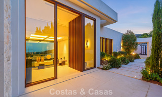 Gesofisticeerde villa met panoramisch uitzicht te koop, in een gated community in La Quinta, Marbella - Benahavis 787354 