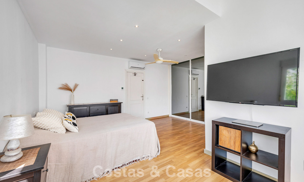 Ruim herenhuis te koop in een omheind strandcomplex aan de oostkant van Marbella 787527