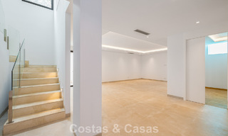Contemporary villa for sale within walking distance of the beach and amenities in Marbella city center 787475 