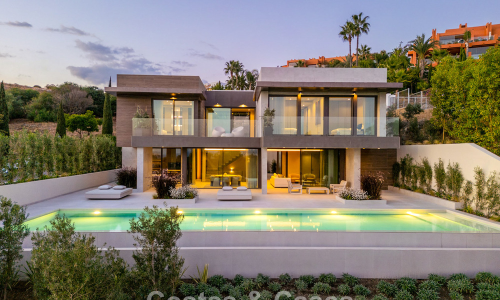 Instapklare, luxueuze, nieuwbouwvilla te koop in een prestigieus 5* golfresort in Marbella - Benahavis 787416