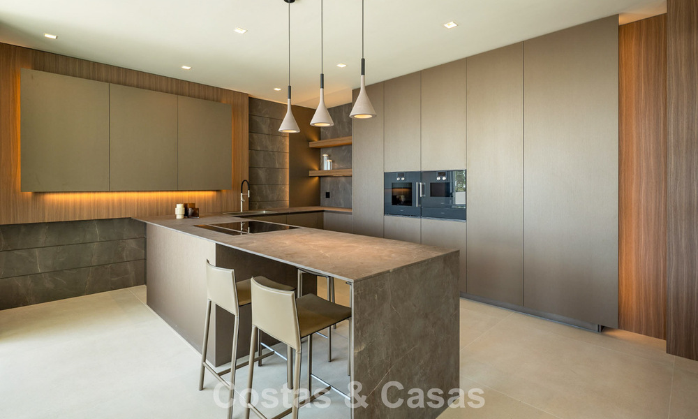 Instapklare, luxueuze, nieuwbouwvilla te koop in een prestigieus 5* golfresort in Marbella - Benahavis 787448