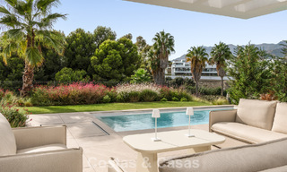 Moderne, halfvrijstaande woning te koop met een eigen zwembad, in een golfcomplex ten oosten van Marbella Centrum 787942 