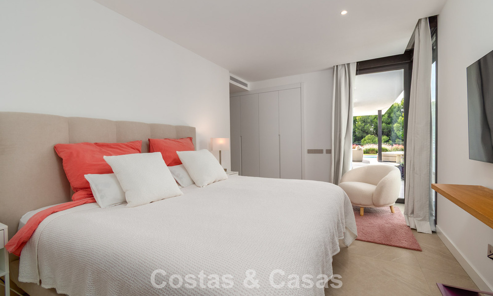 Moderne, halfvrijstaande woning te koop met een eigen zwembad, in een golfcomplex ten oosten van Marbella Centrum 787944