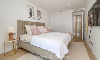 Moderne, halfvrijstaande woning te koop met een eigen zwembad, in een golfcomplex ten oosten van Marbella Centrum 787950 