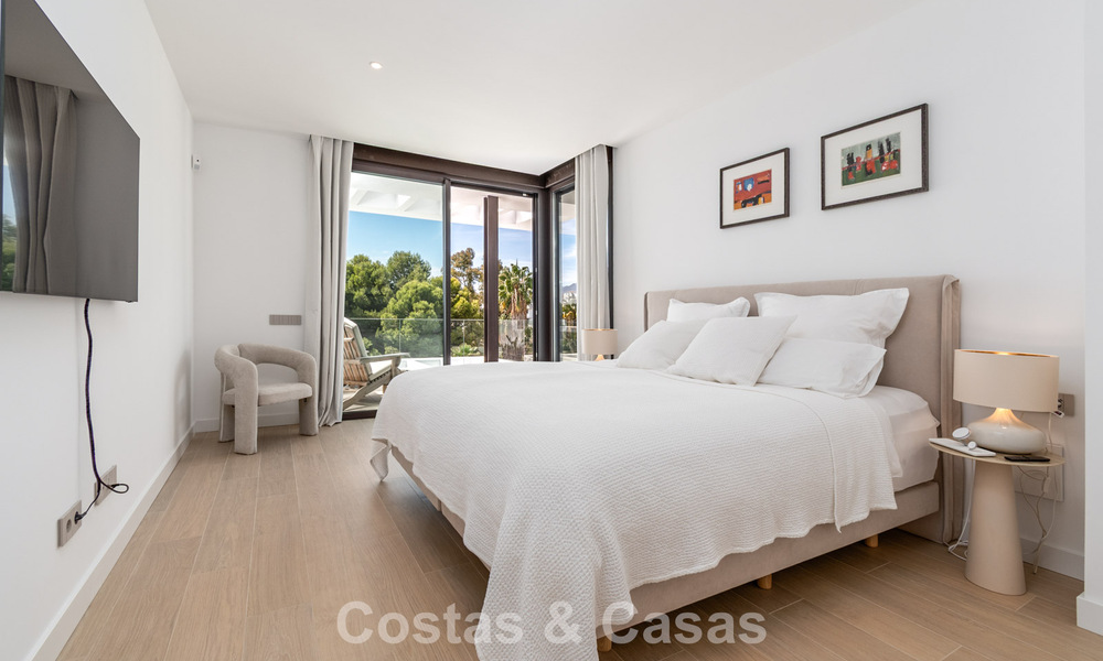 Moderne, halfvrijstaande woning te koop met een eigen zwembad, in een golfcomplex ten oosten van Marbella Centrum 787954