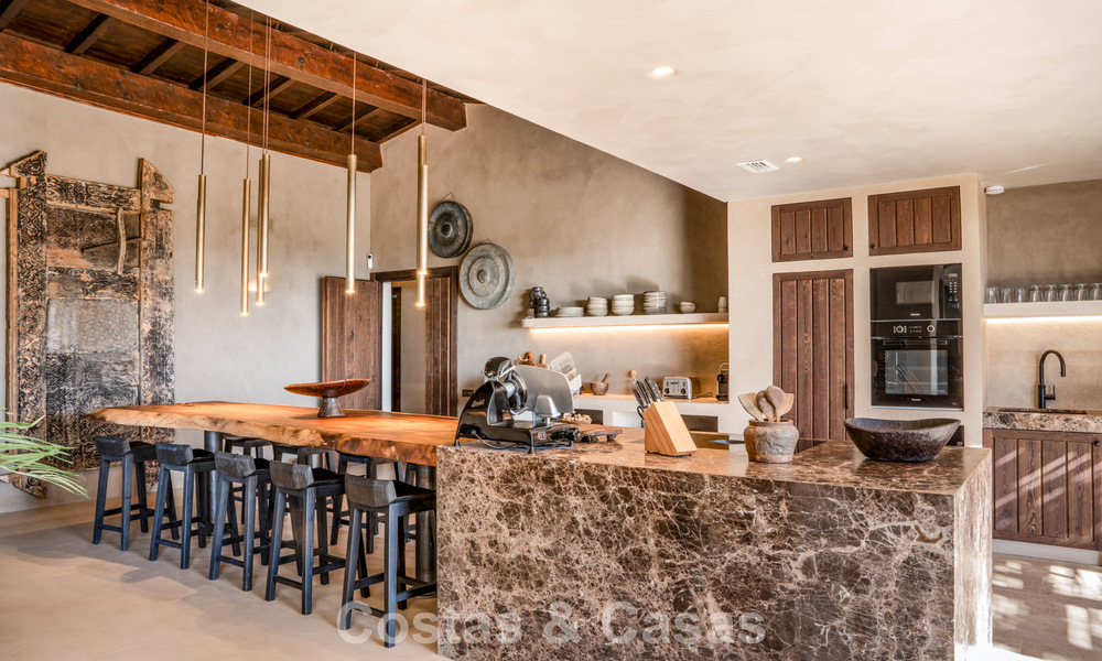 Instapklare villa met Ibiza-chic design te koop met zeezicht op de New Golden Mile tussen Marbella en Estepona 787782