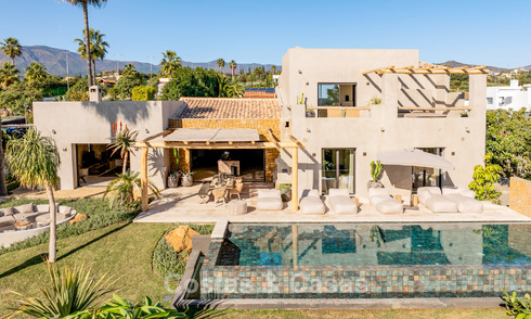 Instapklare villa met Ibiza-chic design te koop met zeezicht op de New Golden Mile tussen Marbella en Estepona 787787
