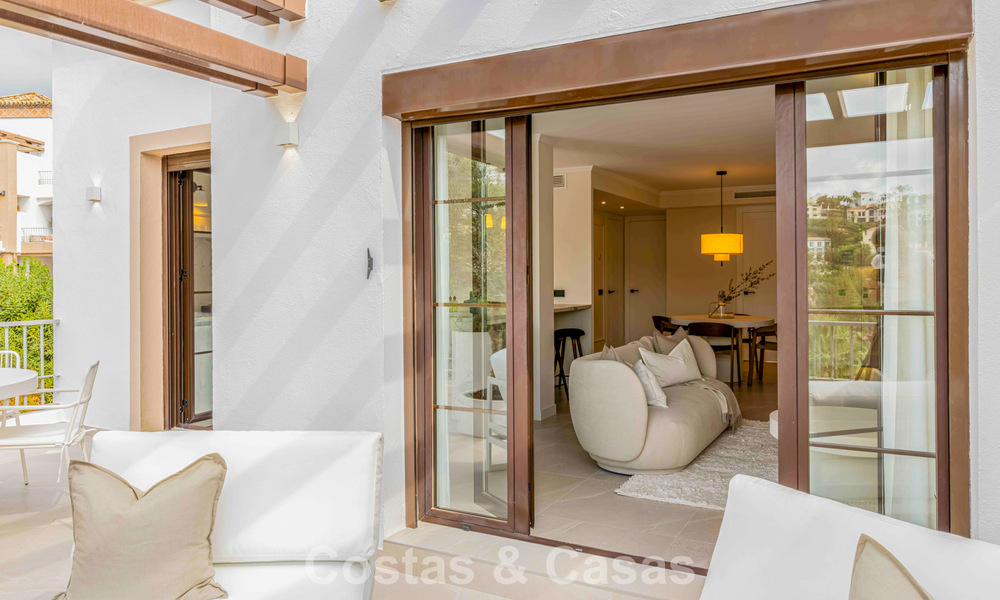 Instapklaar, eigentijds gerenoveerd hoekpenthouse te koop in Marbella - Benahavis 787905