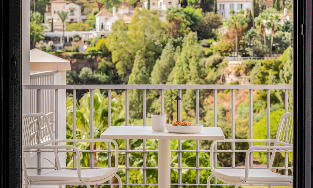 Instapklaar, eigentijds gerenoveerd hoekpenthouse te koop in Marbella - Benahavis 787921