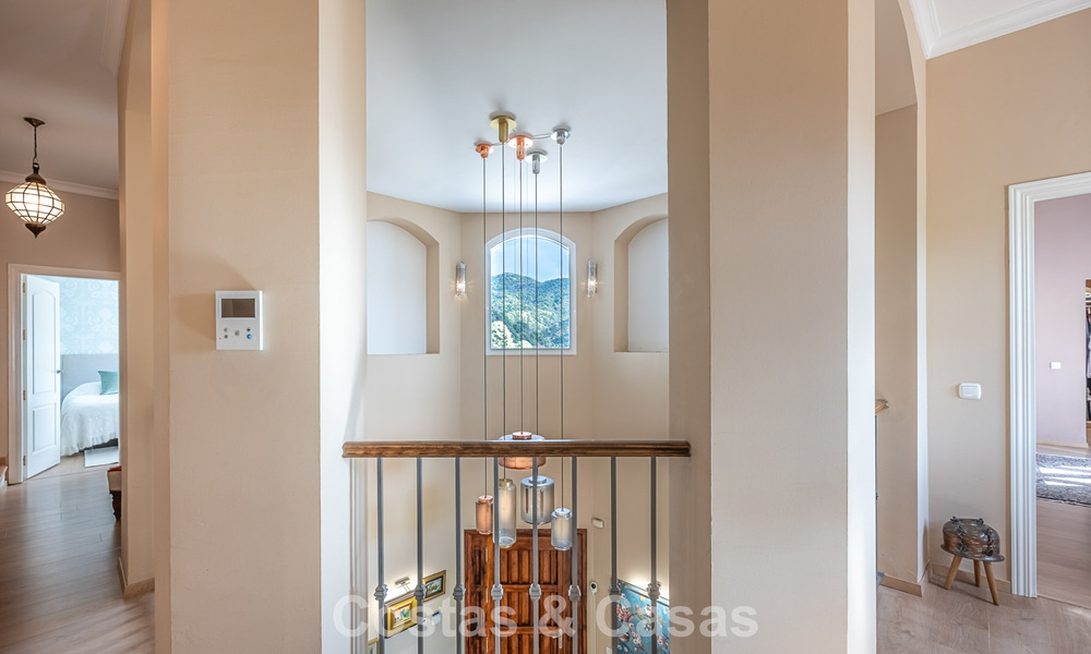 Mediterrane luxevilla met panoramisch uitzicht te koop genesteld in de groene heuvels van Marbella - Benahavis 789903