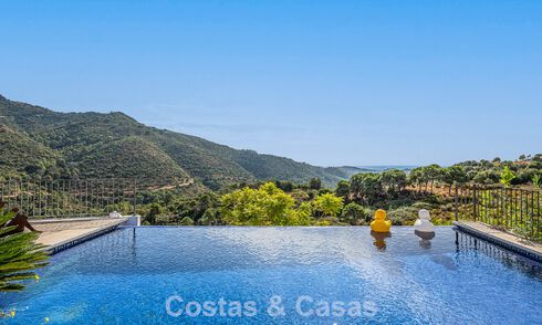 Mediterrane luxevilla met panoramisch uitzicht te koop genesteld in de groene heuvels van Marbella - Benahavis 789925