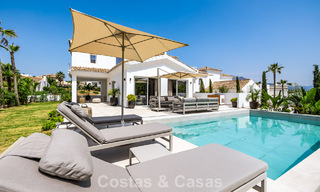 2 eigentijds luxevilla’s te koop, naast elkaar gelegen op slechts 400m van het strand in Casares, Costa del Sol 788102 
