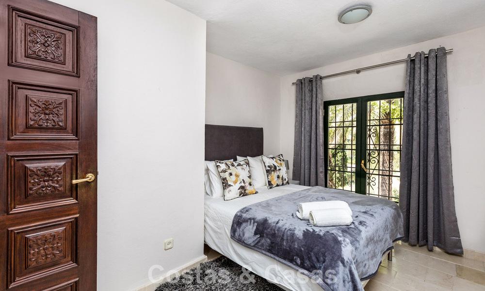 Statige luxevilla te koop in een klassieke Andalusische stijl in een afgesloten prestigieuze urbanisatie van Benahavis - Marbella 787986