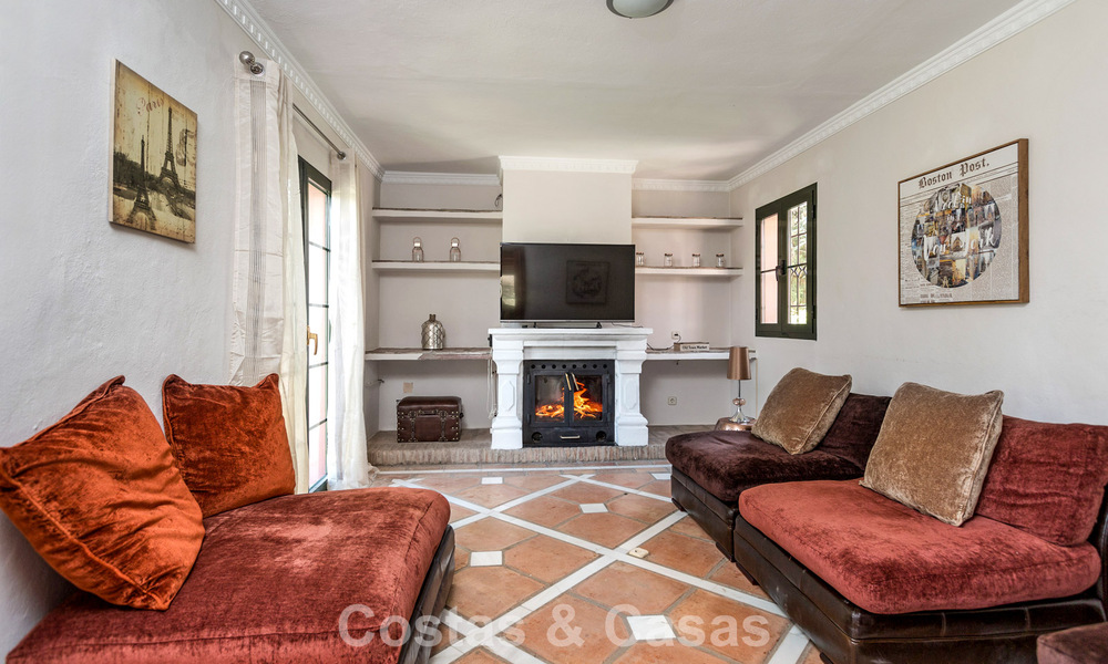 Statige luxevilla te koop in een klassieke Andalusische stijl in een afgesloten prestigieuze urbanisatie van Benahavis - Marbella 788007