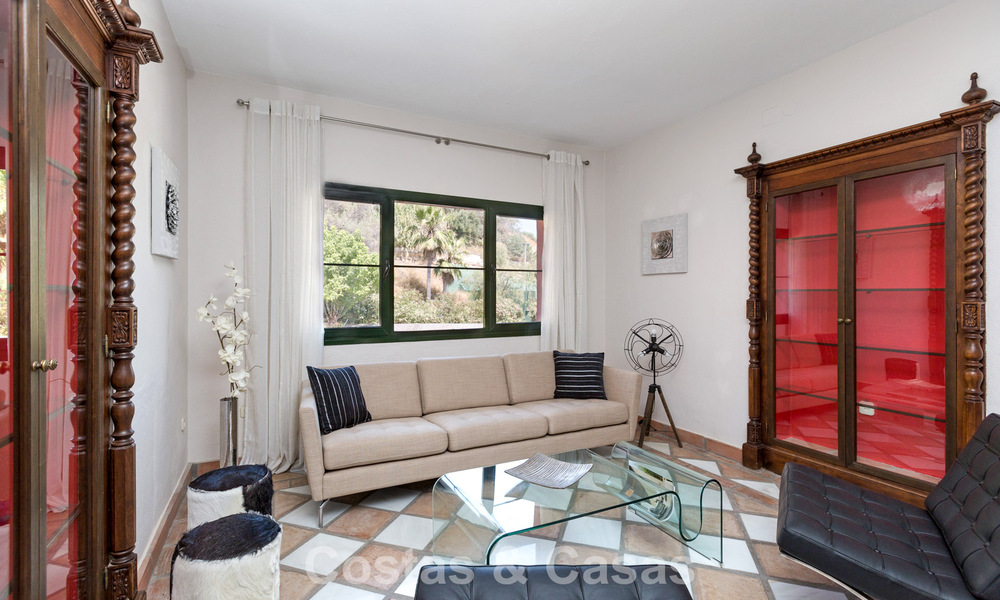 Statige luxevilla te koop in een klassieke Andalusische stijl in een afgesloten prestigieuze urbanisatie van Benahavis - Marbella 788012