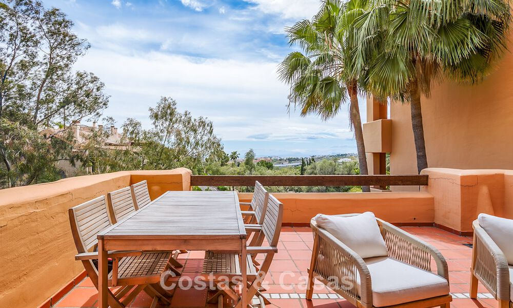 Instapklaar, ruim appartement met zeezicht te koop in Benahavis - Marbella 787870