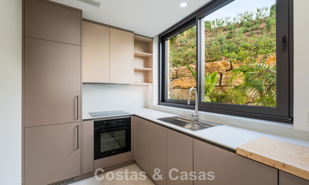 Instapklare, high-end designvilla met zeezicht te koop aan de Golden Mile van Marbella 788120