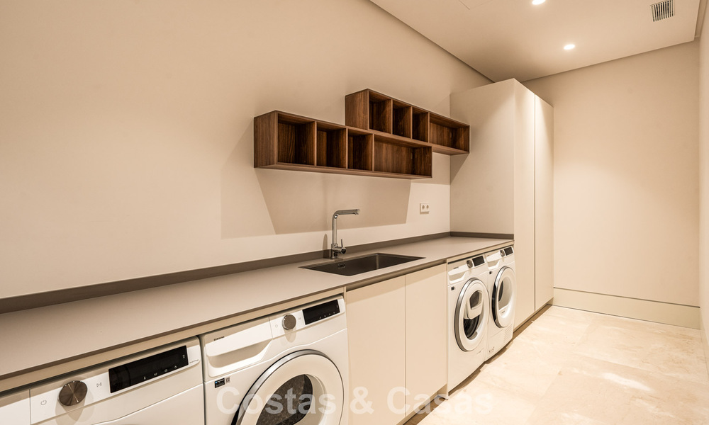 Instapklare, high-end designvilla met zeezicht te koop aan de Golden Mile van Marbella 788127