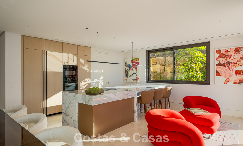 Instapklare, high-end designvilla met zeezicht te koop aan de Golden Mile van Marbella 788138