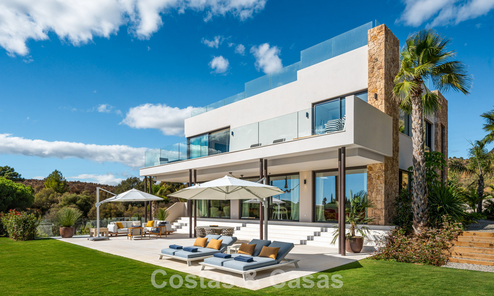 Instapklare, high-end designvilla met zeezicht te koop aan de Golden Mile van Marbella 788153